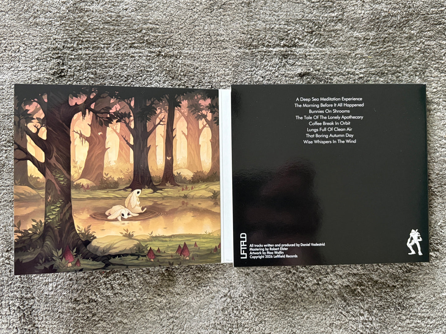Sync24 - Omnious 6 panel Digipack